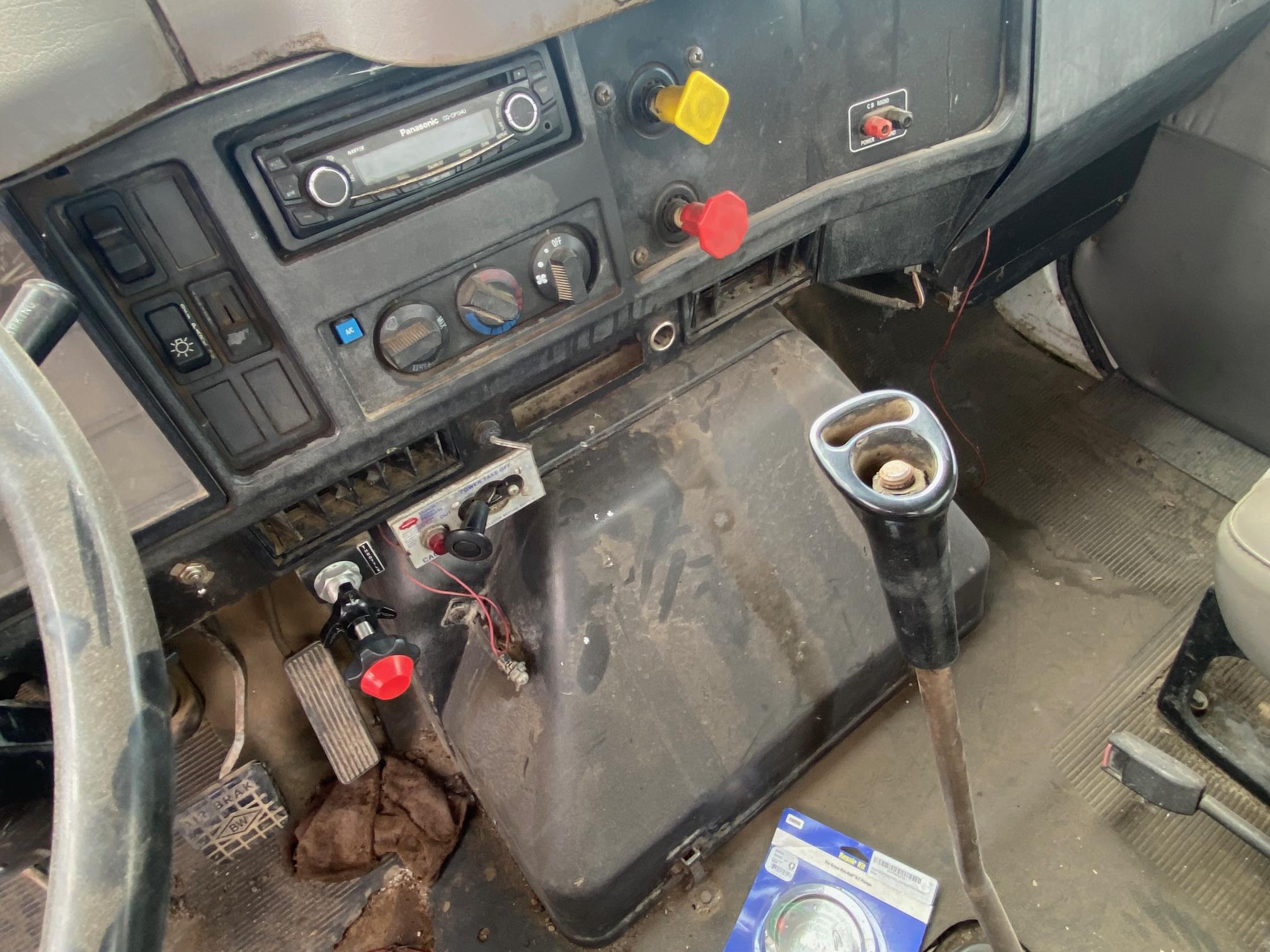 1995 INTERNATIONAL 8100 - Image 13